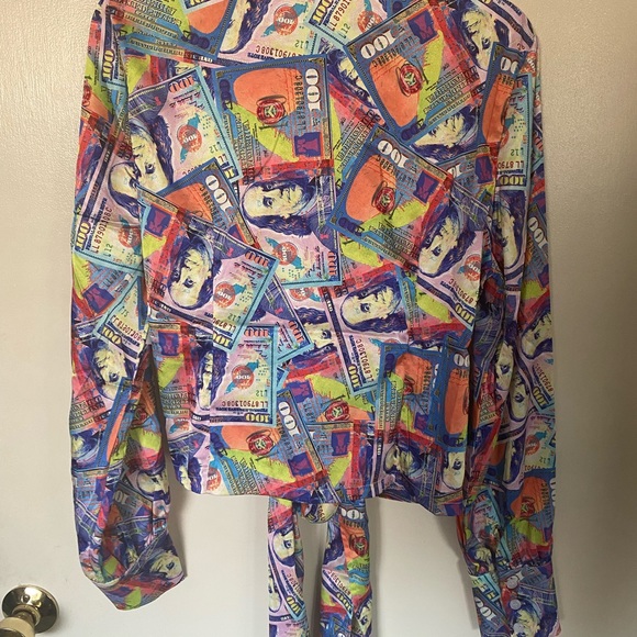 Multi color money print blouse - Picture 4 of 4